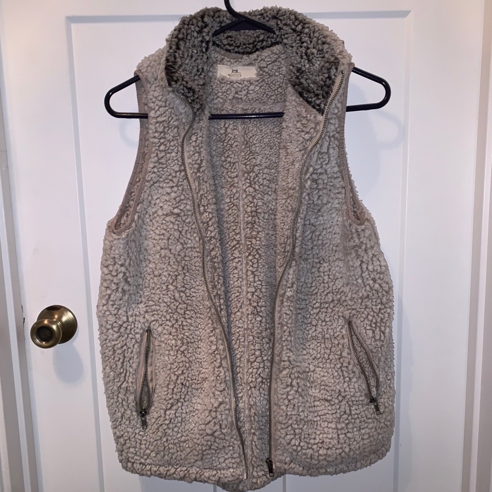 Thread & Supply Sherpa Vest